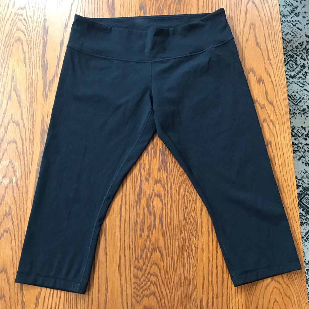 Lululemon Low Rise Cropped Leggings